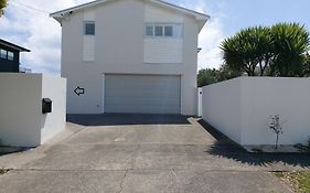 Surf Fitzroy Pet Friendly