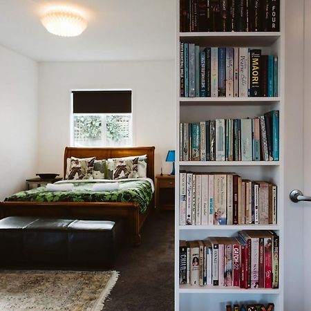 Surf Fitzroy Pet Friendly Villa New Plymouth Exterior photo